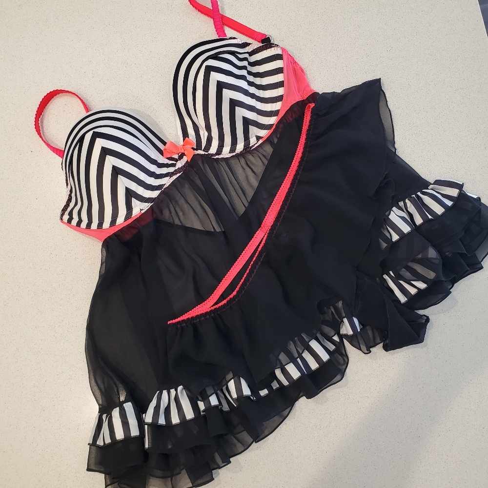 VS baby doll set. Size 36D